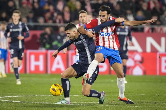 Lucha André Silva Eric Garcia Girona Reial Societat / Foto: EFE - David Borrat