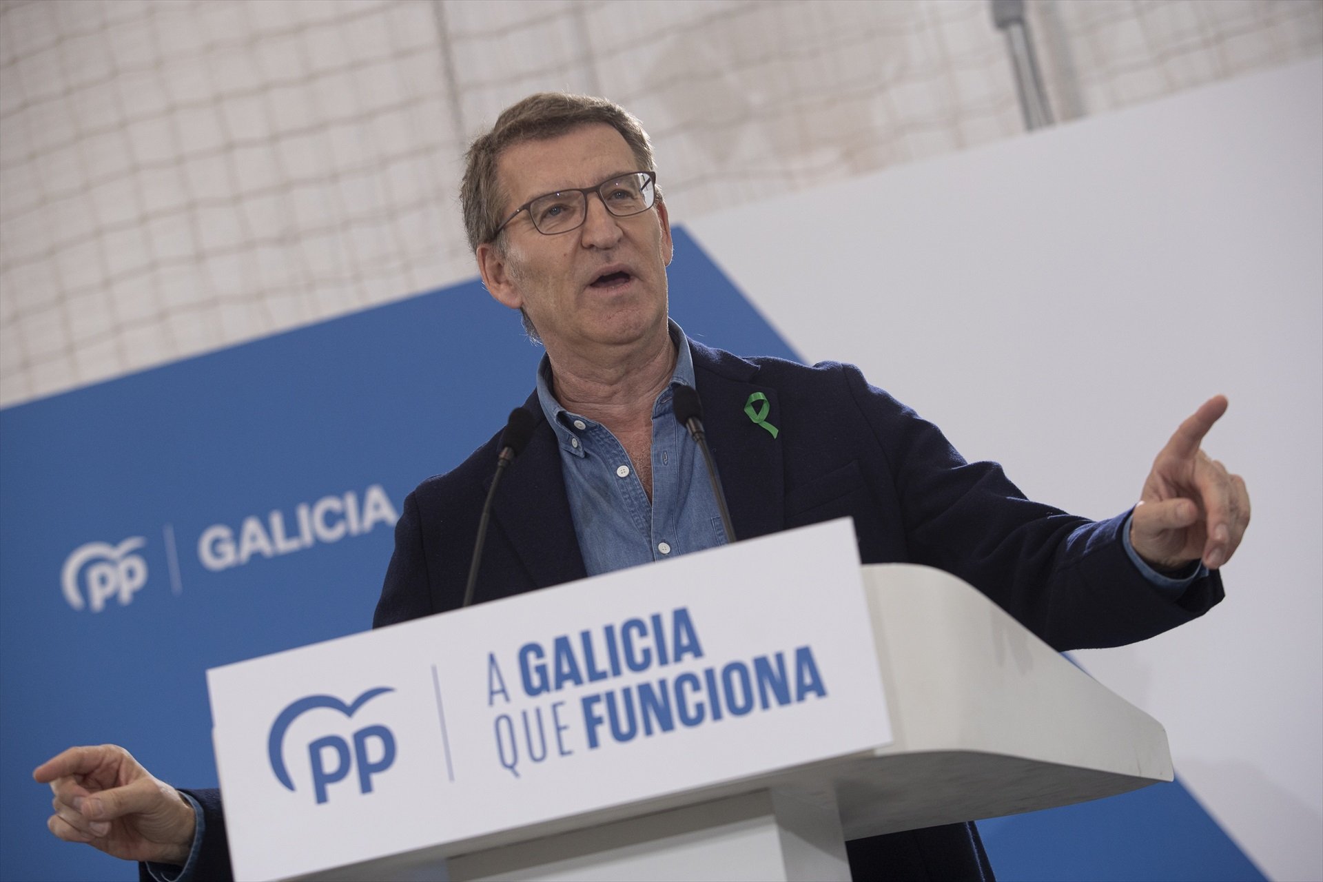 Feijóo acusa Sánchez de "posar-se la toga" per "dictar sentències absolutòries"