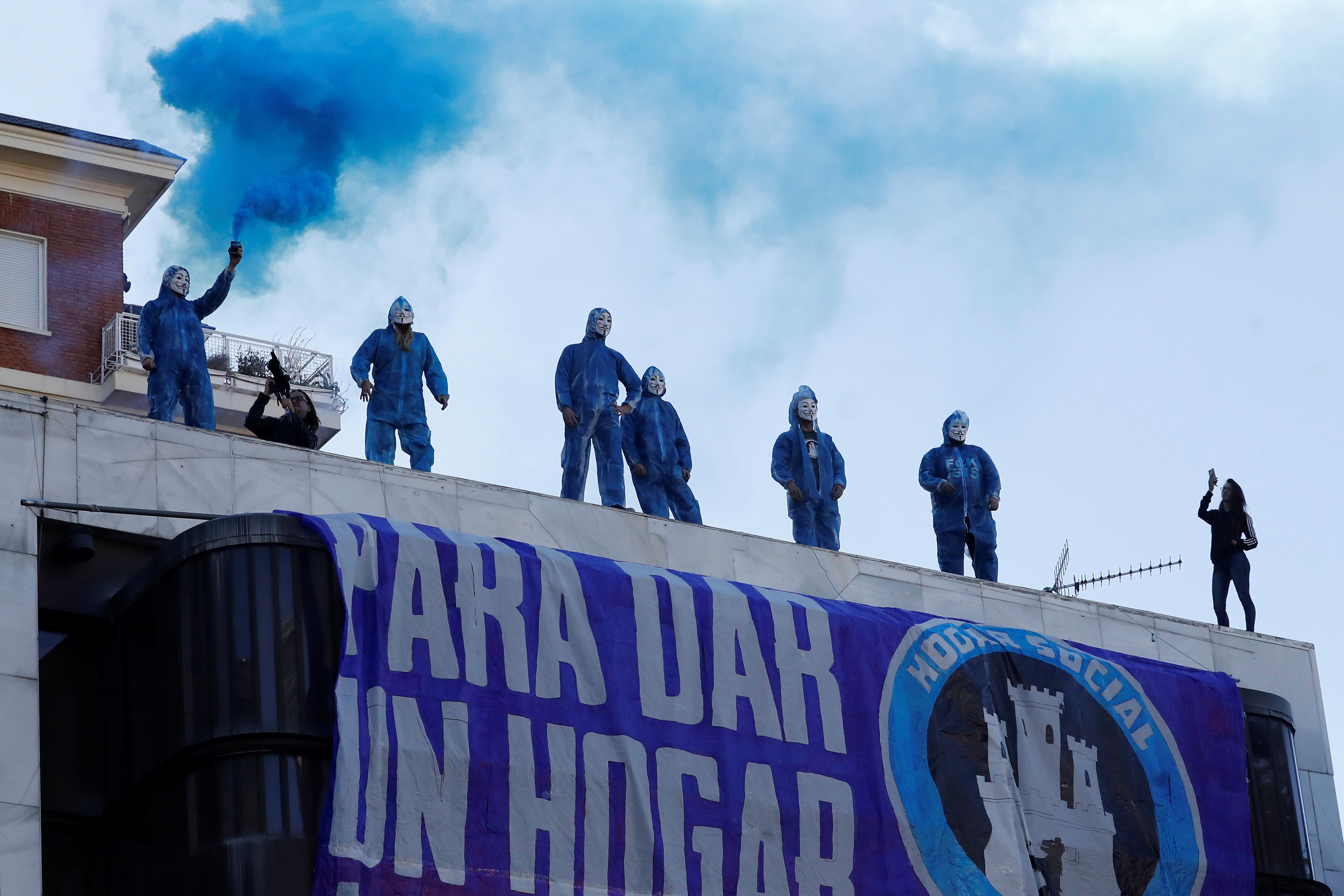 La Policia no aconsegueix desallotjar els ultres d'Hogar Social Madrid en el seu segon intent