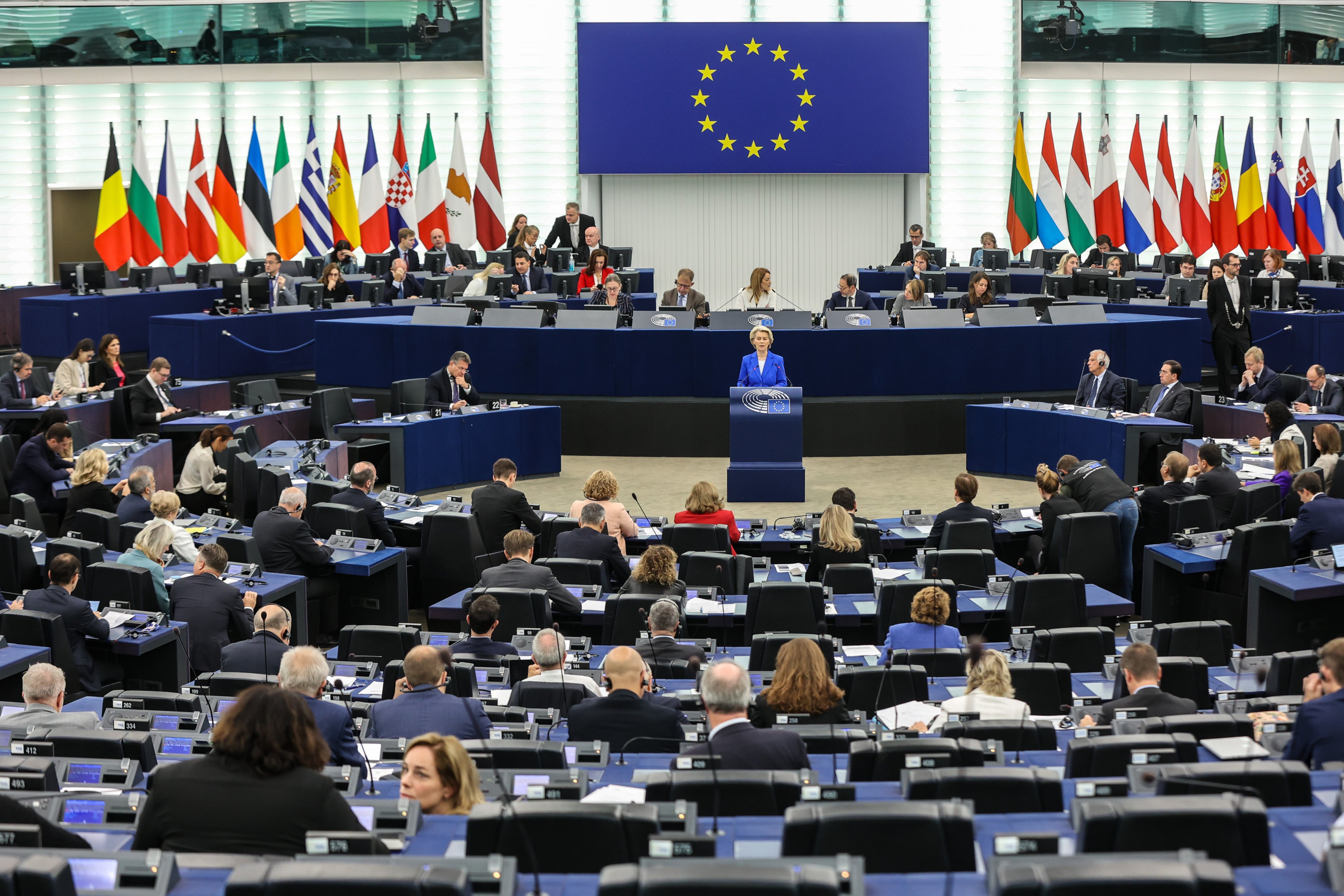 L'Eurocambra debat la ingerència russa a la UE mentre el jutge Aguirre estira el cas Volhov
