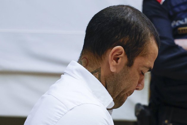 Dani Alves. Juicio en la Audiencia de Barcelona por agresión sexual. Foto: EFE/ Alberto Estévez