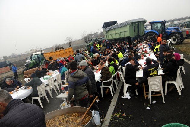 Comida campesinos EN 2 Fondarella / ACN