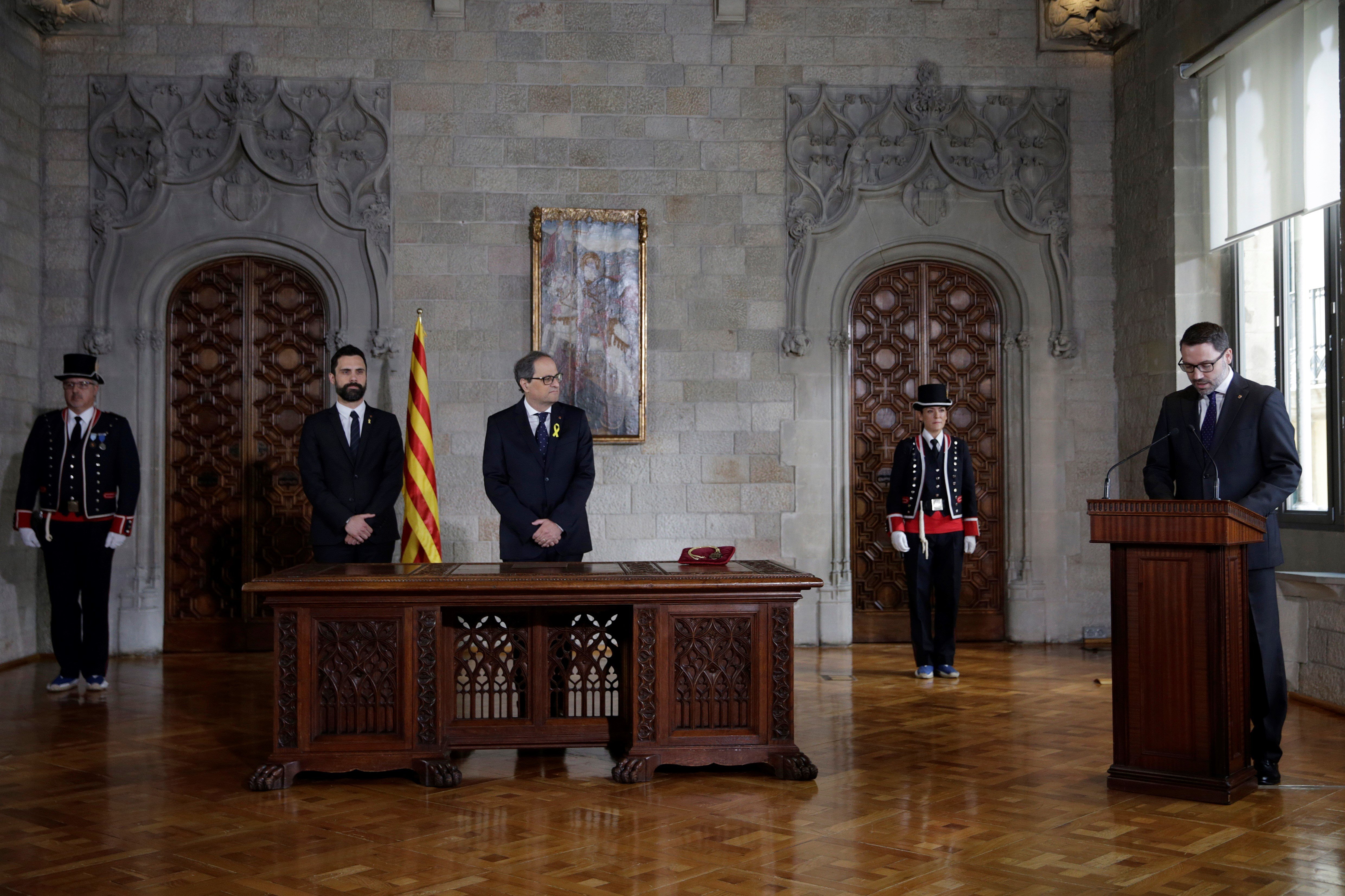 Torra suspends swearing in cabinet, asks for legal opinion in face of Rajoy's veto