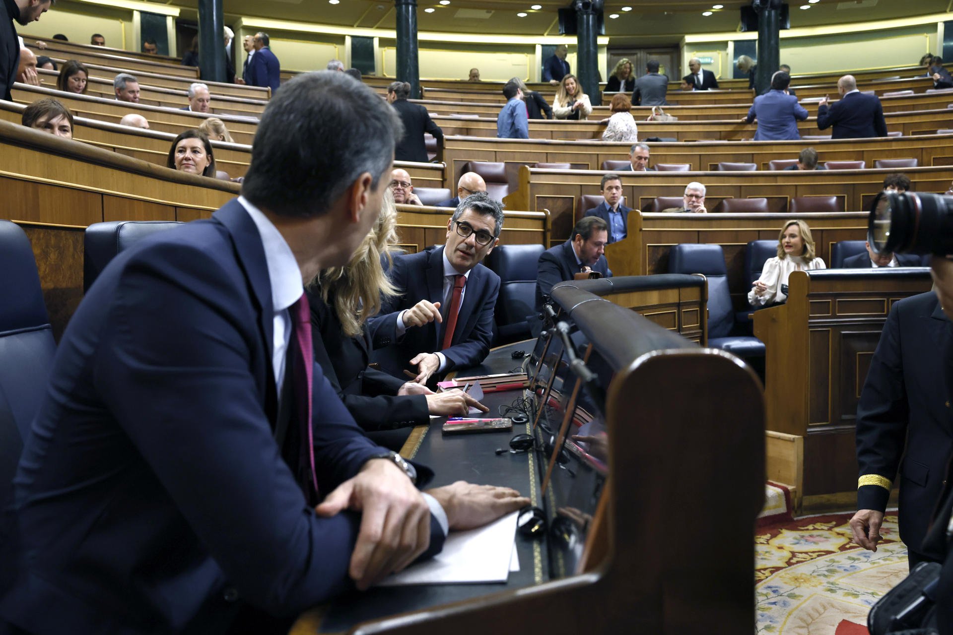 Bolaños, airado con el PP y en defensa de Junts: "¿Es terrorista quien no inviste a Feijóo?"