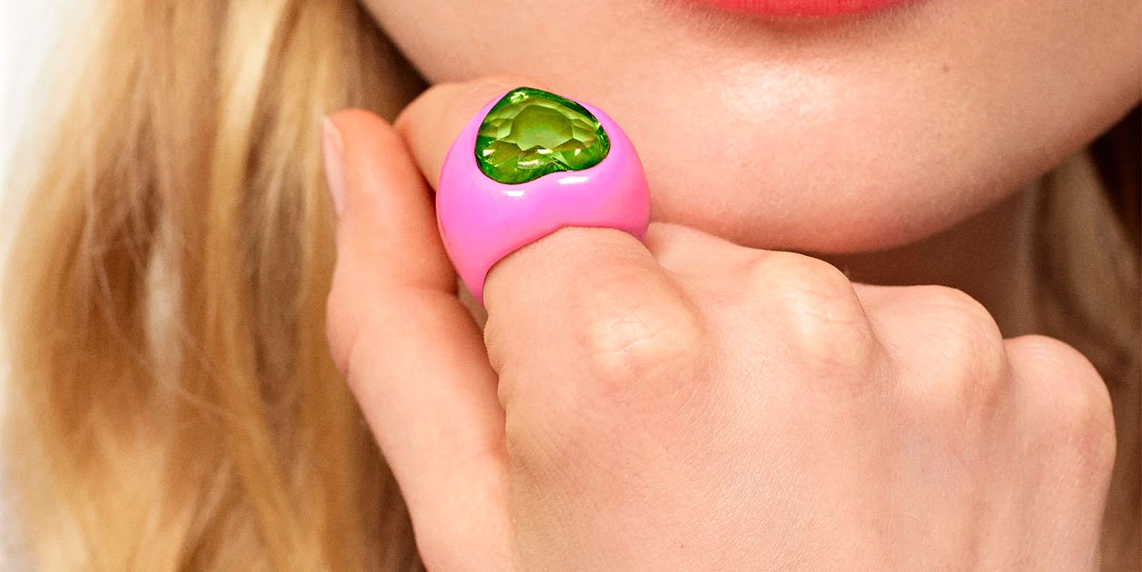 Parfois tiene un anillo que parece de la película Barbie, 12,99 euros