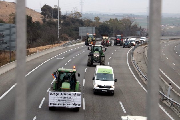tractors medinyà foto acn tractors medinyà foto acn