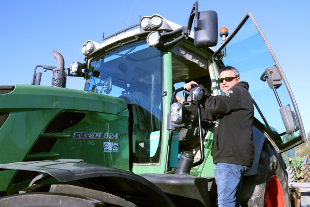 tractors abandonen tall Ap7 aldea foto acn tractors abandonen tall Ap7 aldea foto acn