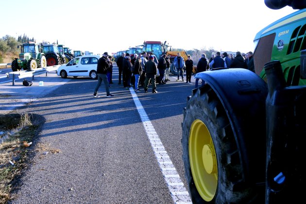 tractors abandonen tall Ap7 aldea foto acn tractors abandonen tall Ap7 aldea foto acn