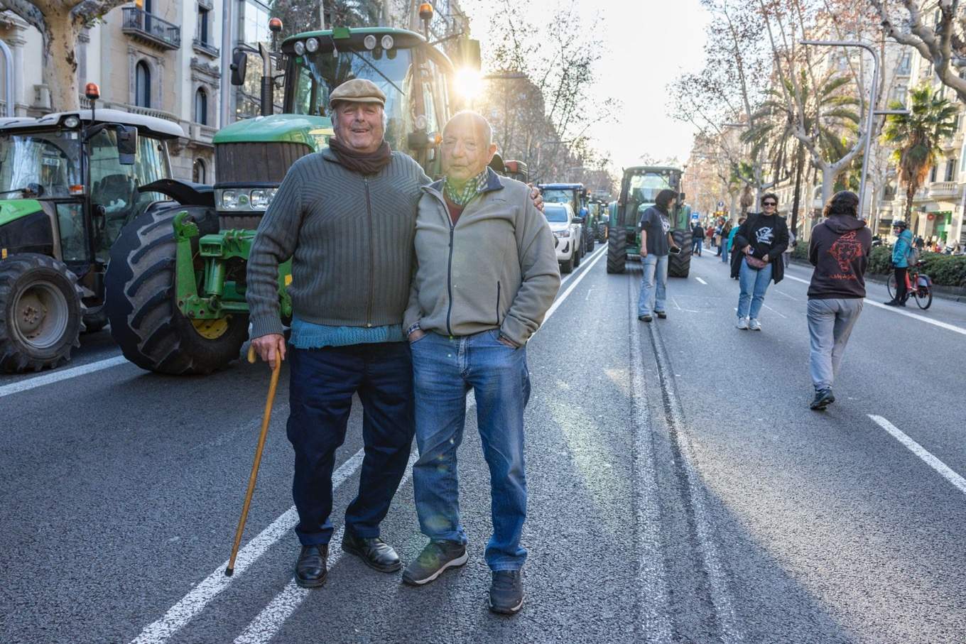 Catalan farmers bring their anger to Barcelona: "We suffer so that you in the city can eat"