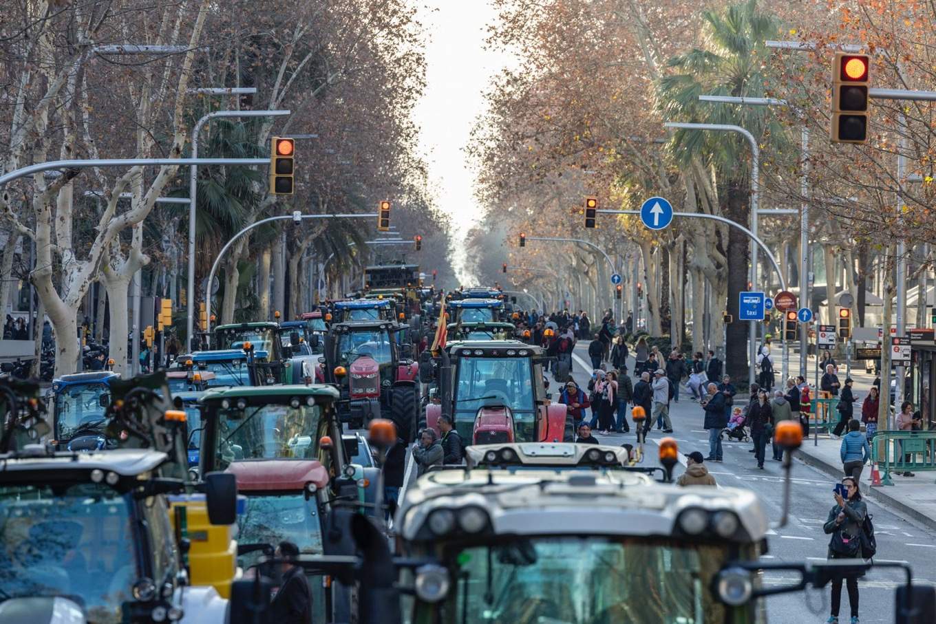 Cortes de carreteras hoy en Barcelona y Catalunya por la huelga de agricultores