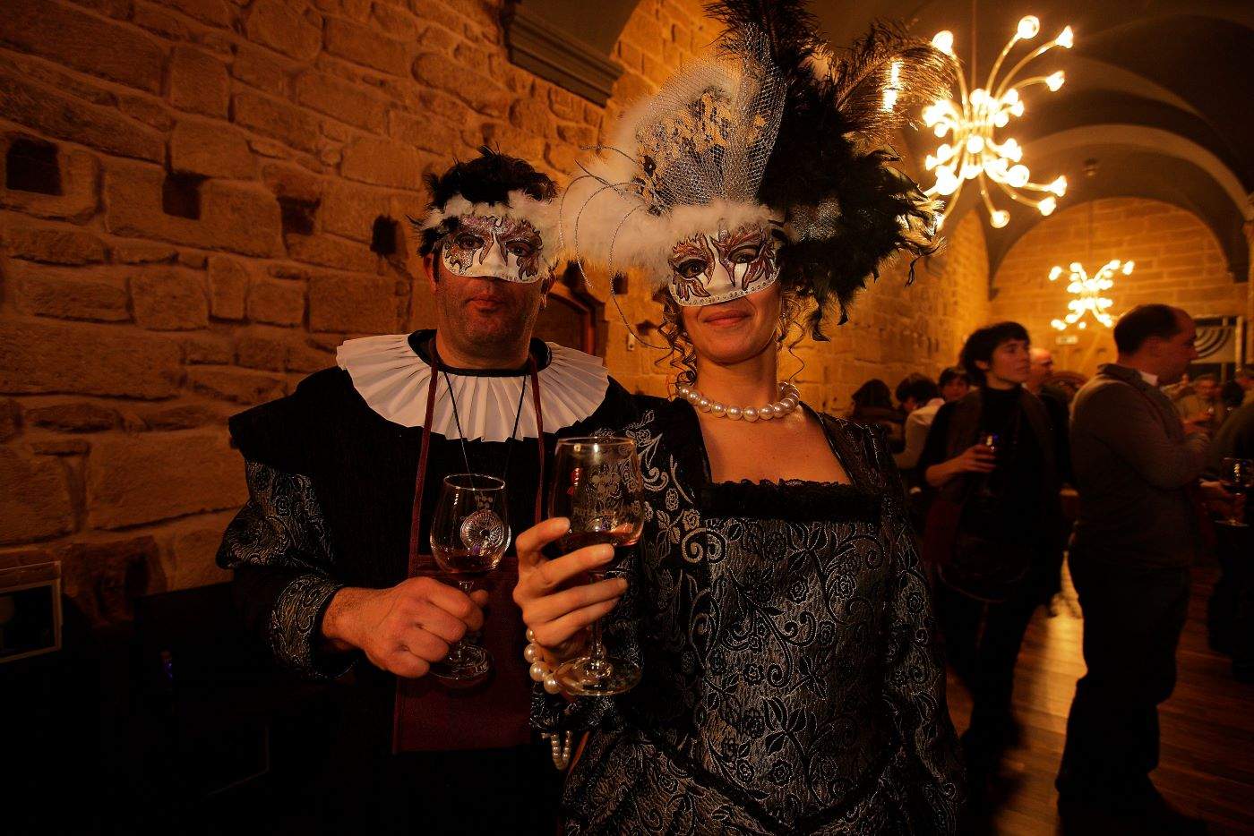 Los vinos blancos y tintos que tienes que tener en tu casa por Carnaval