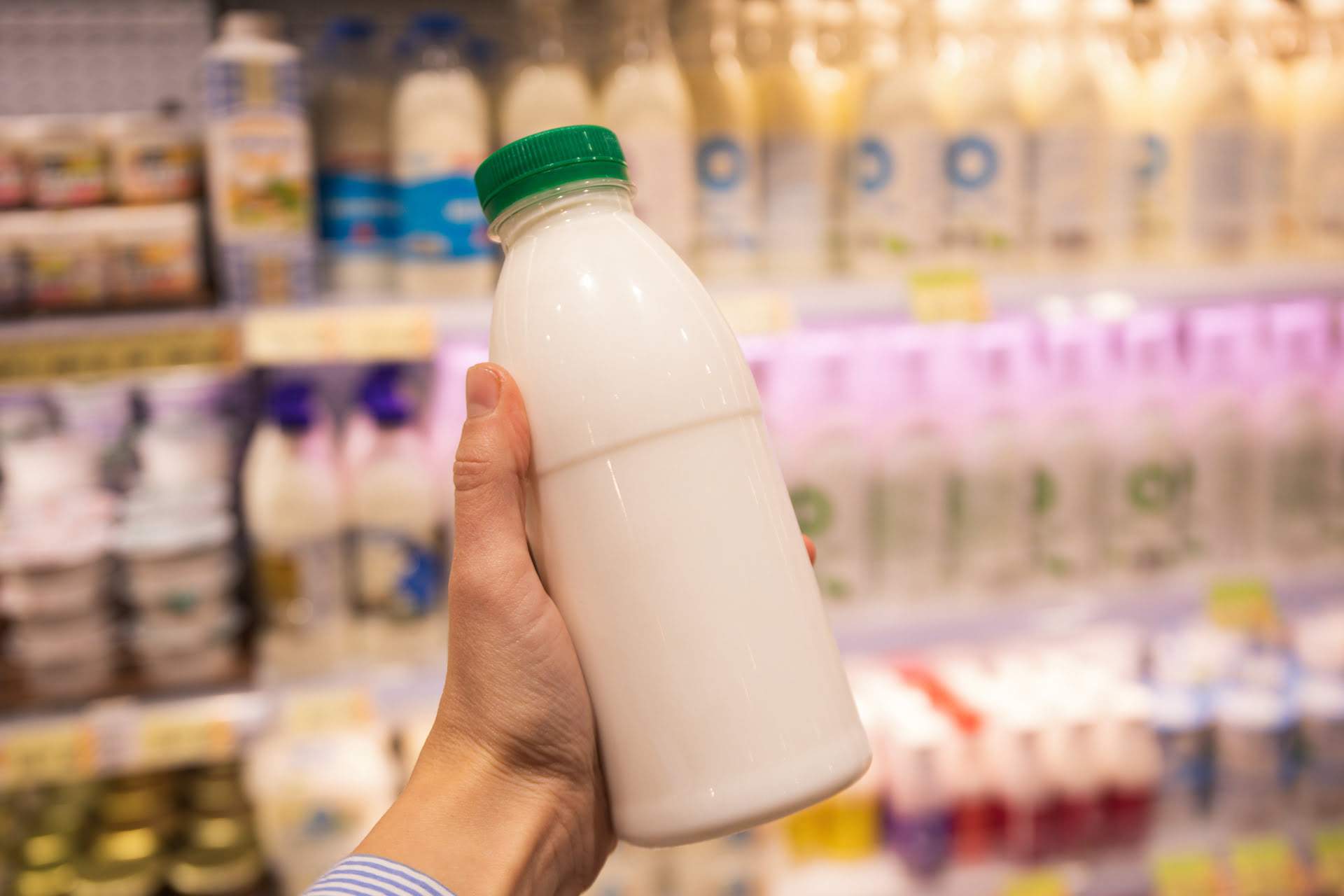 Llevas toda la vida guardando mal la leche en la nevera: esta es la manera correcta