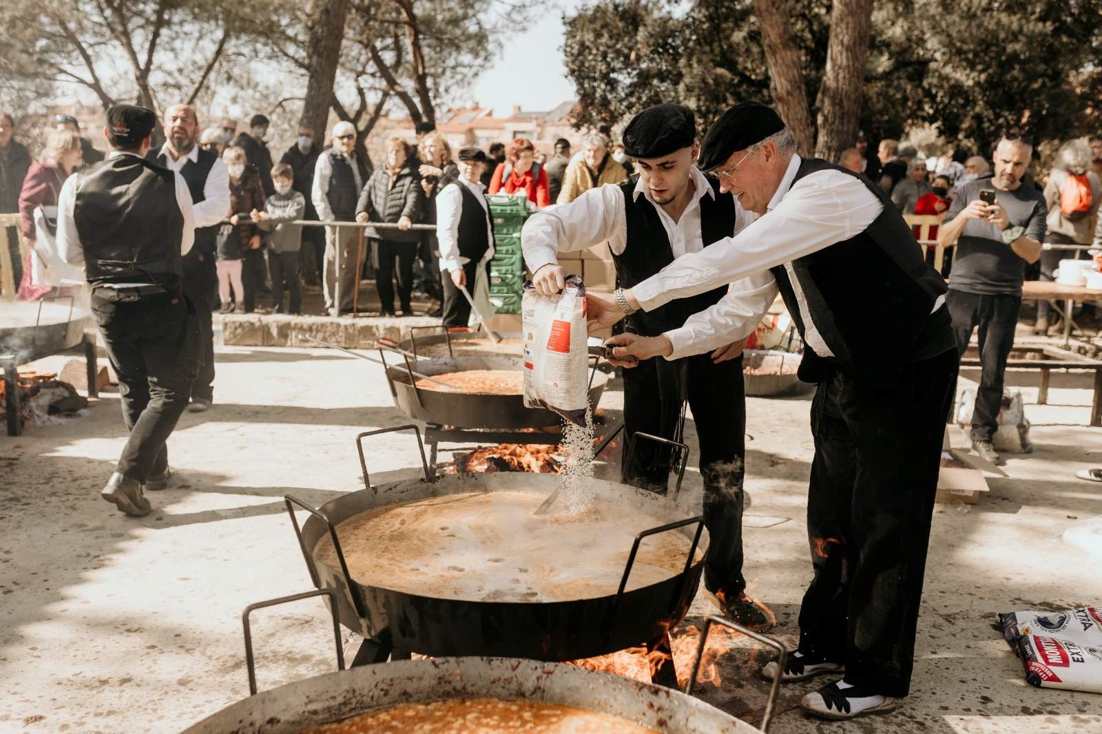 Carnaval gastronòmic a Catalunya amb arrossos, calderes i fajols