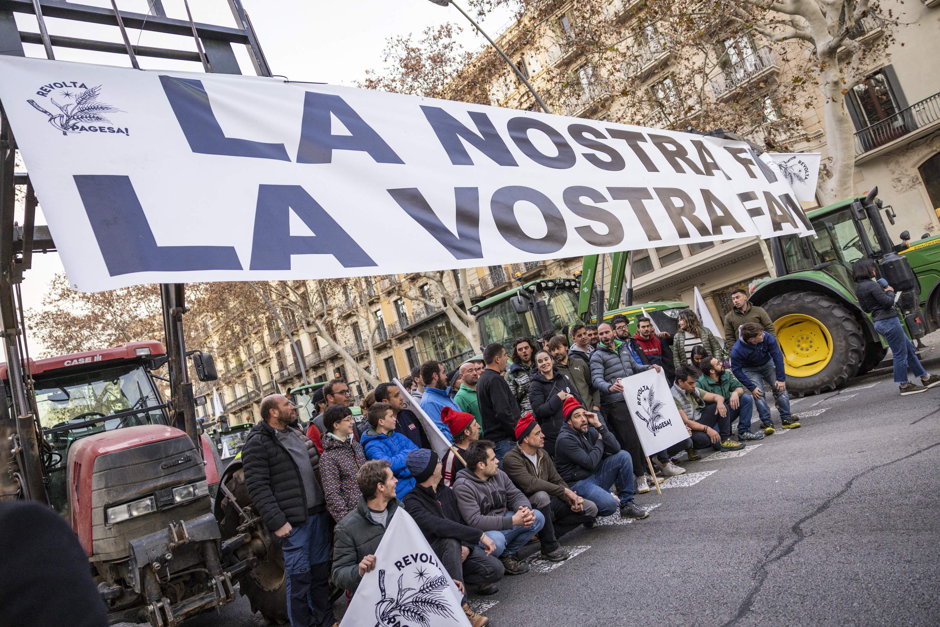 Las restricciones de agua por la sequía, la gota que colma el vaso para los campesinos