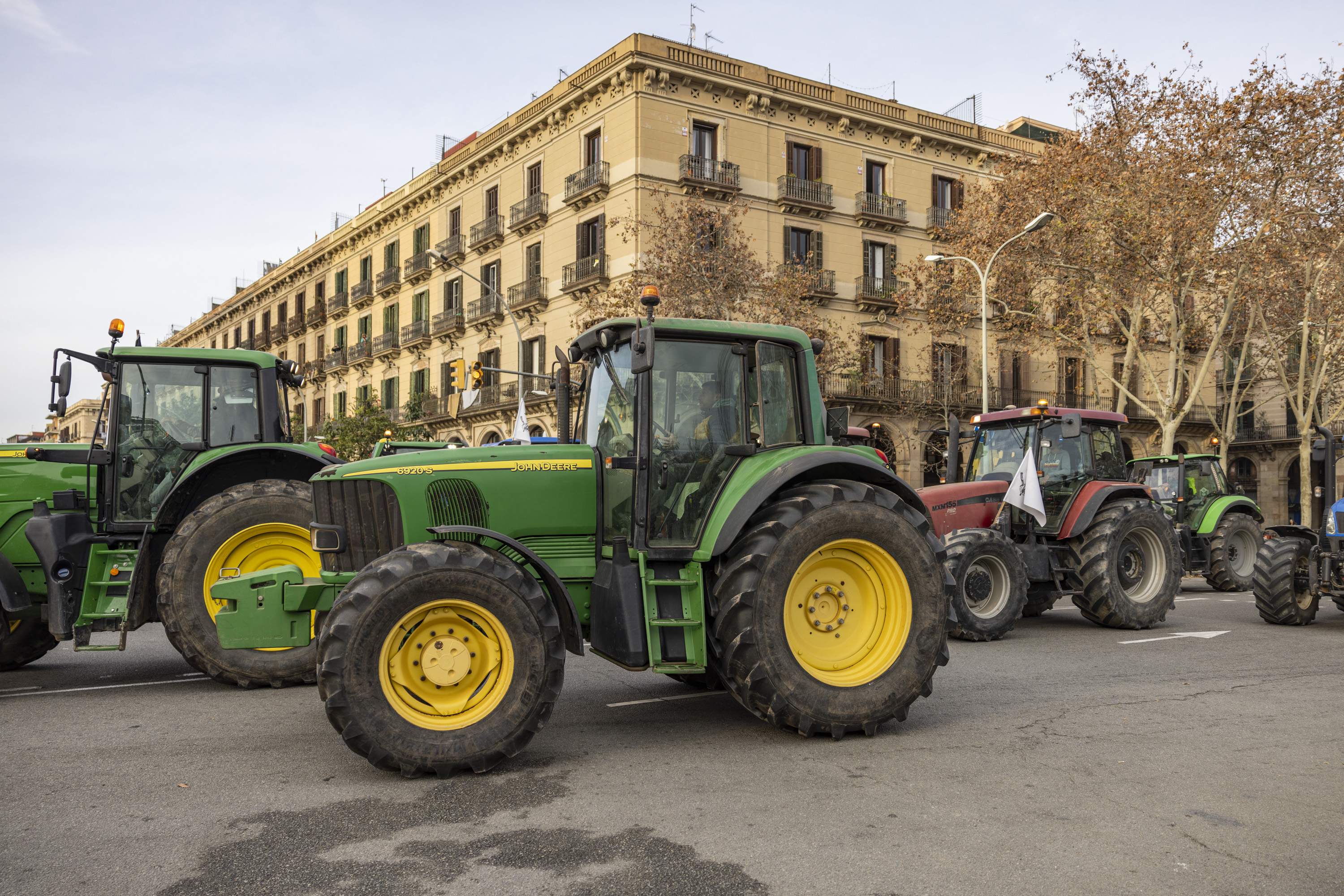 Creus que s'han de flexibilitzar les restriccions per la sequera al camp?