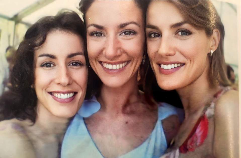 Érika, Telma i Letizia Ortiz, única foto juntes / Font: 'Adiós, princesa' Érika, Telma i Letizia Ortiz, única foto juntes / Font: 'Adiós, princesa'