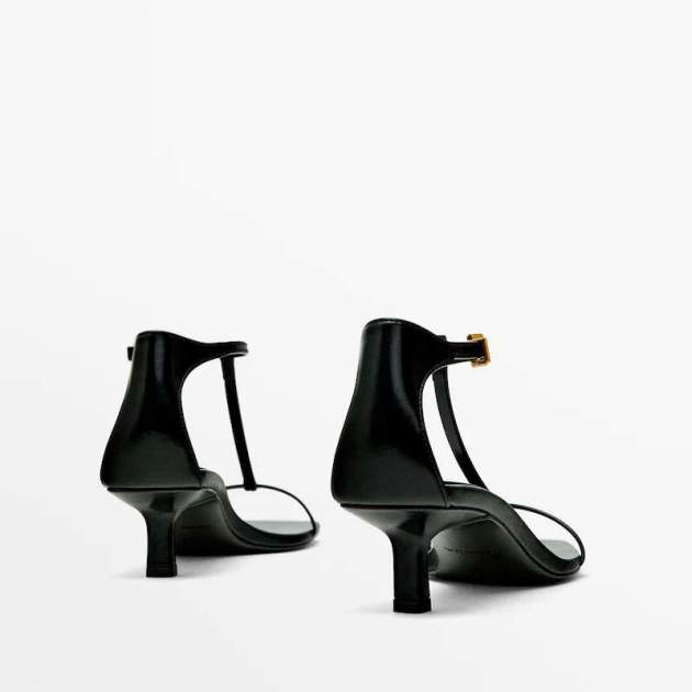 Sandalias de tacón con tiras Sandalias de tacón con tiras
