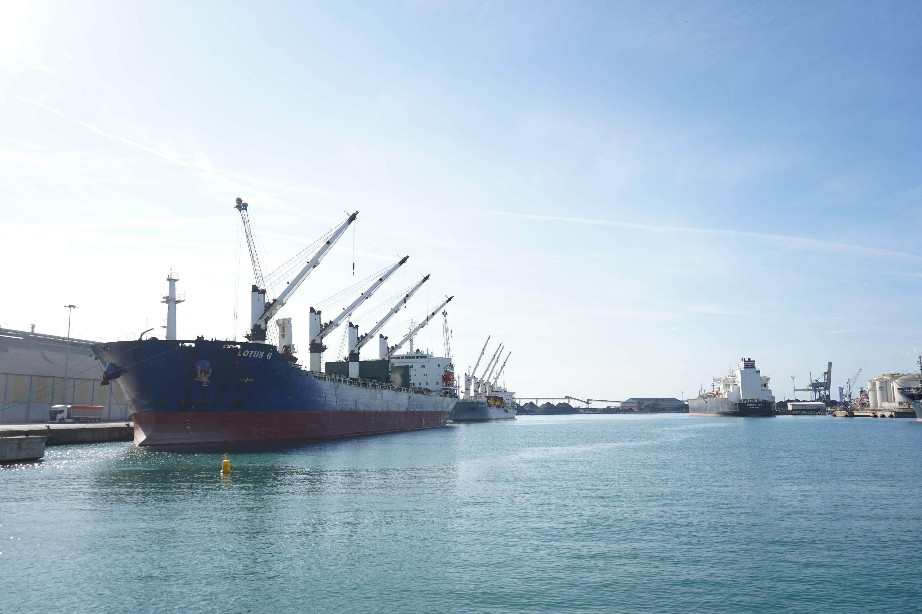 El Puerto de Tarragona se prepara para poder cargar barcos con agua