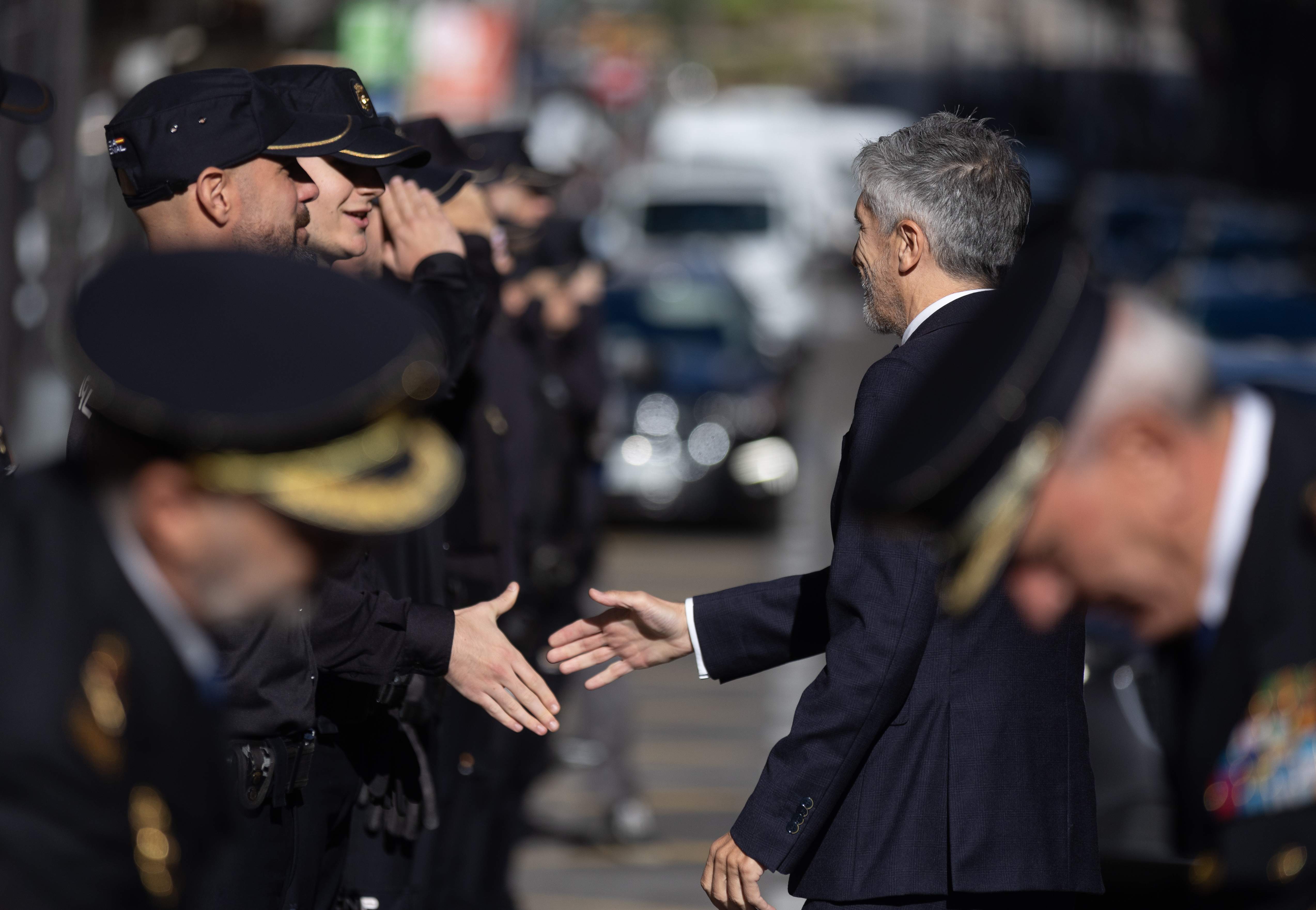 Marlaska tilda a la policía patriótica del PP de "cáncer que ya ha sido extirpado"