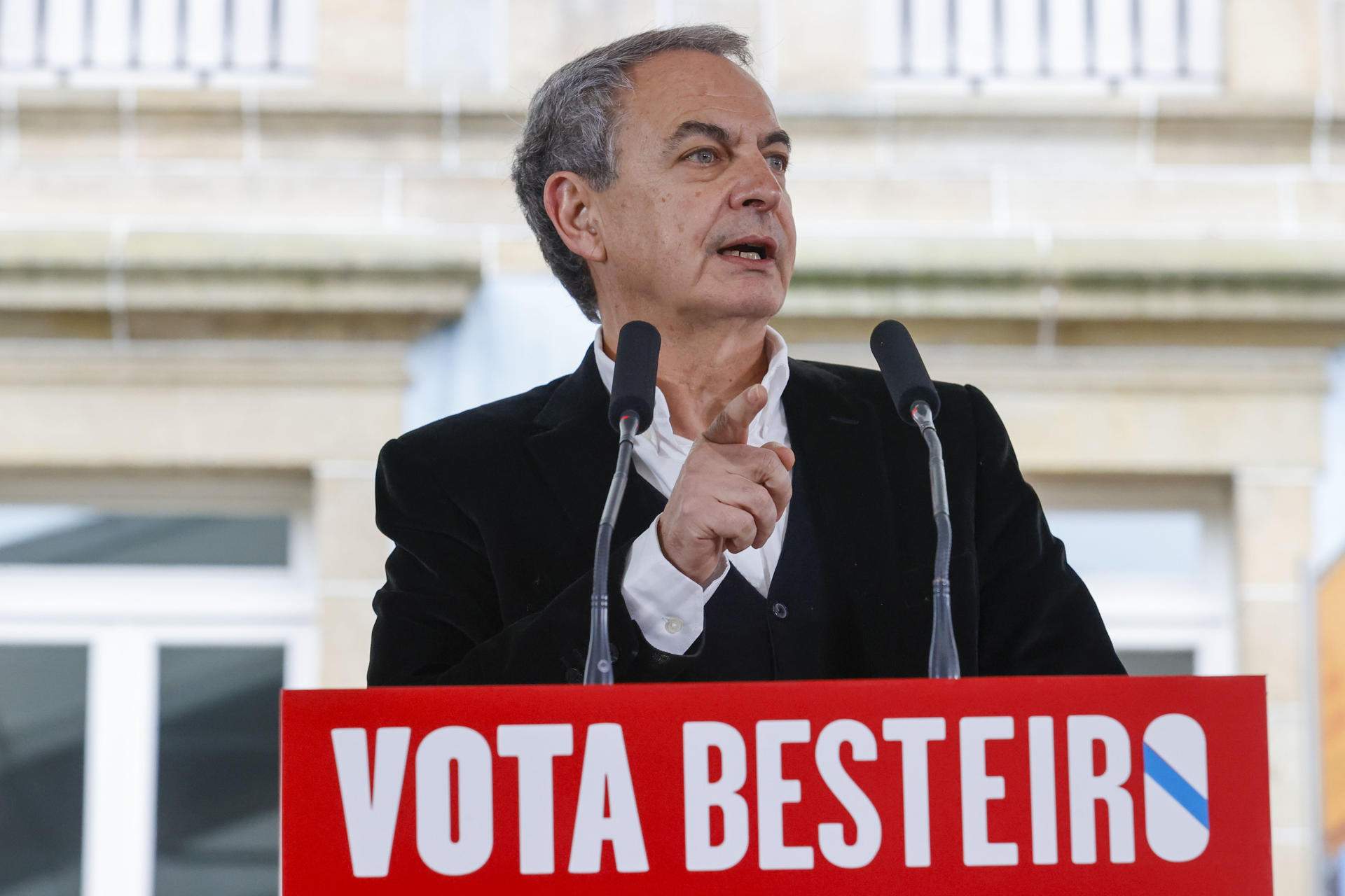 Zapatero, dur contra l'"hipòcrita i mentider" Feijóo després del viratge sobre indultar Puigdemont