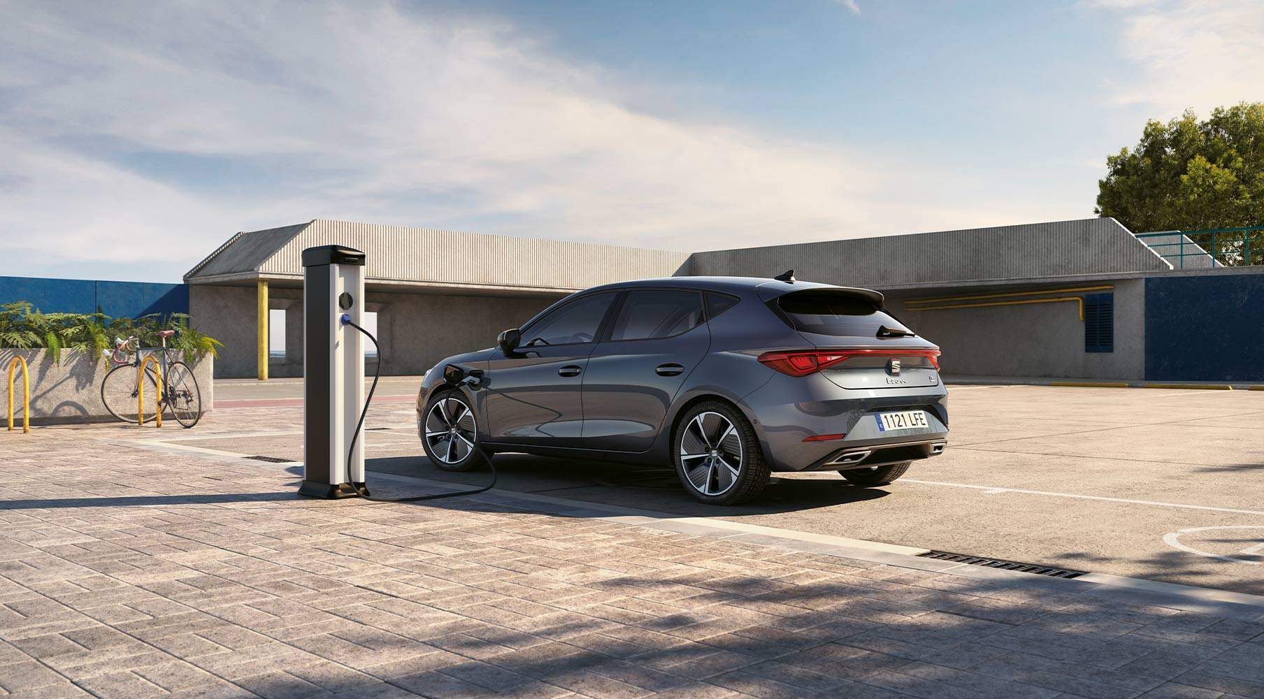 Casi 9000 de los 25.000 cargadores de coches eléctricos disponibles en España no funcionan