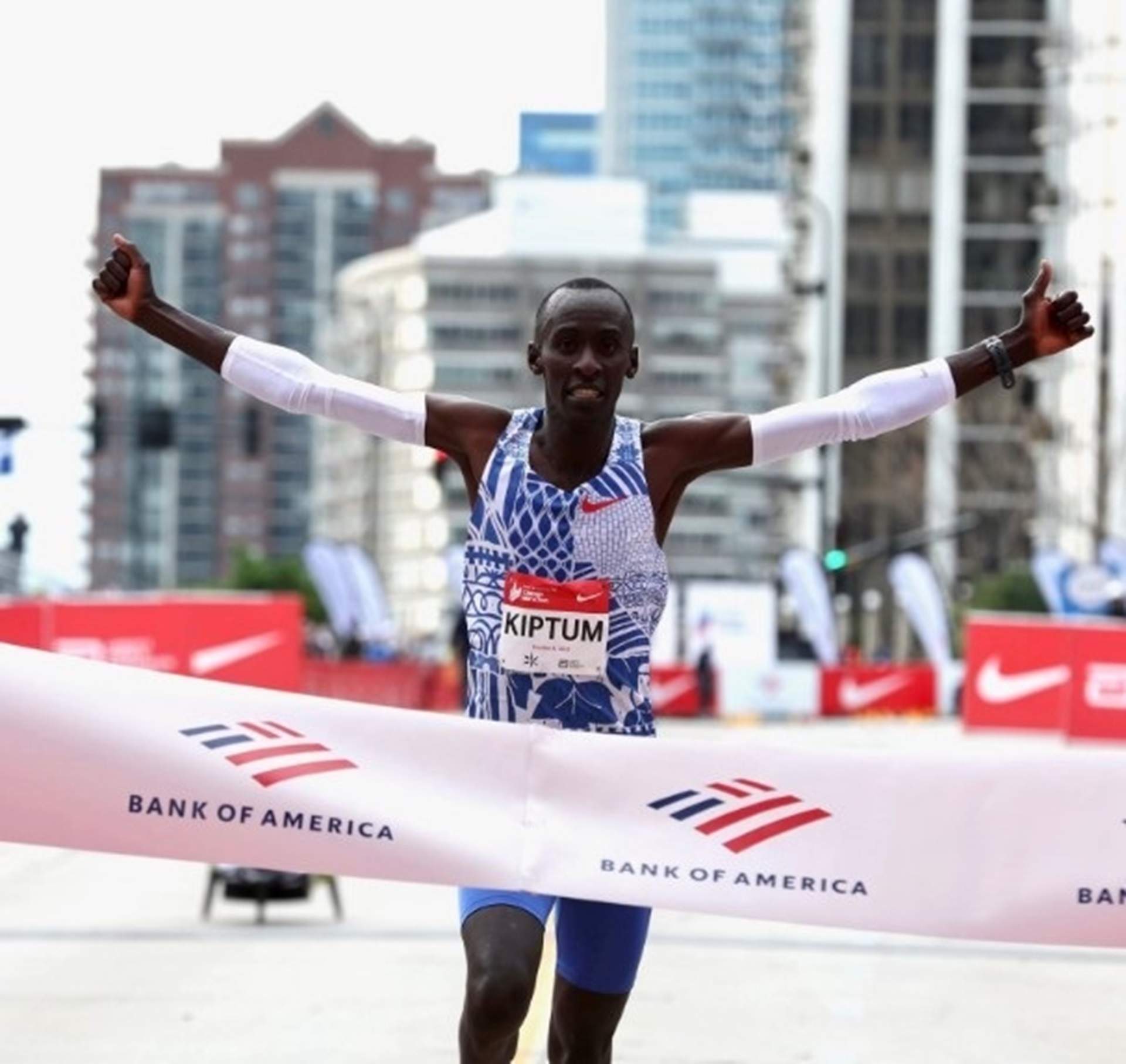 Muere Kelvin Kiptum, plusmarquista mundial de maratón, a los 24 años