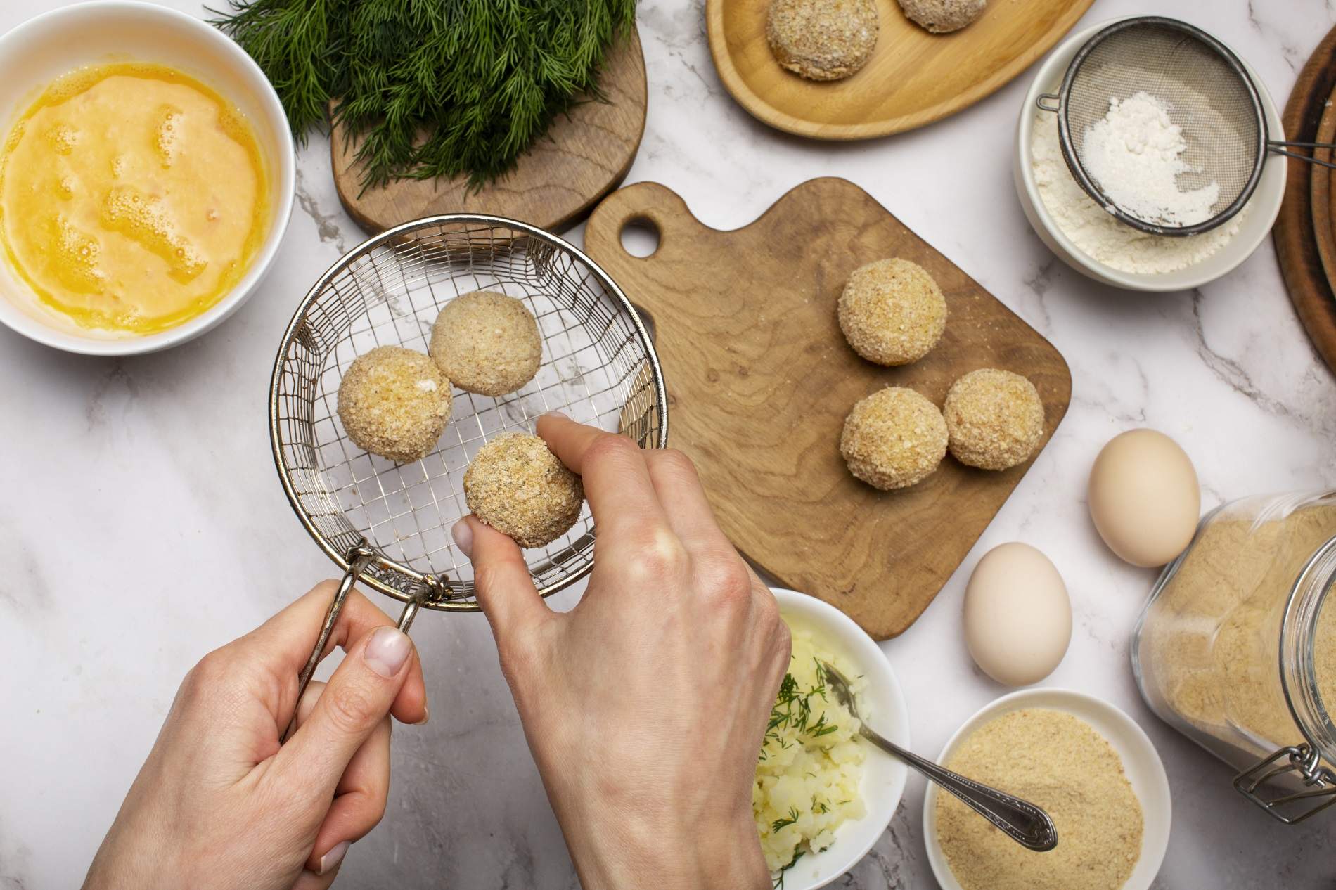 Los 7 trucos de cocinero para freír croquetas y que queden perfectas