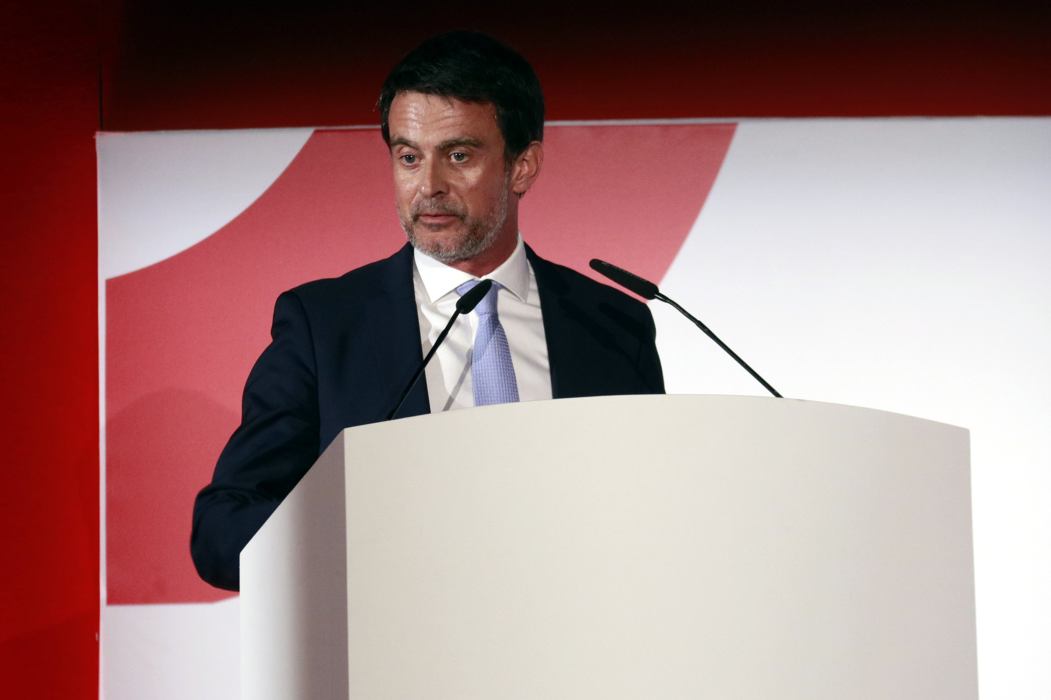 Piden la dimisión de Manuel Valls como diputado francés