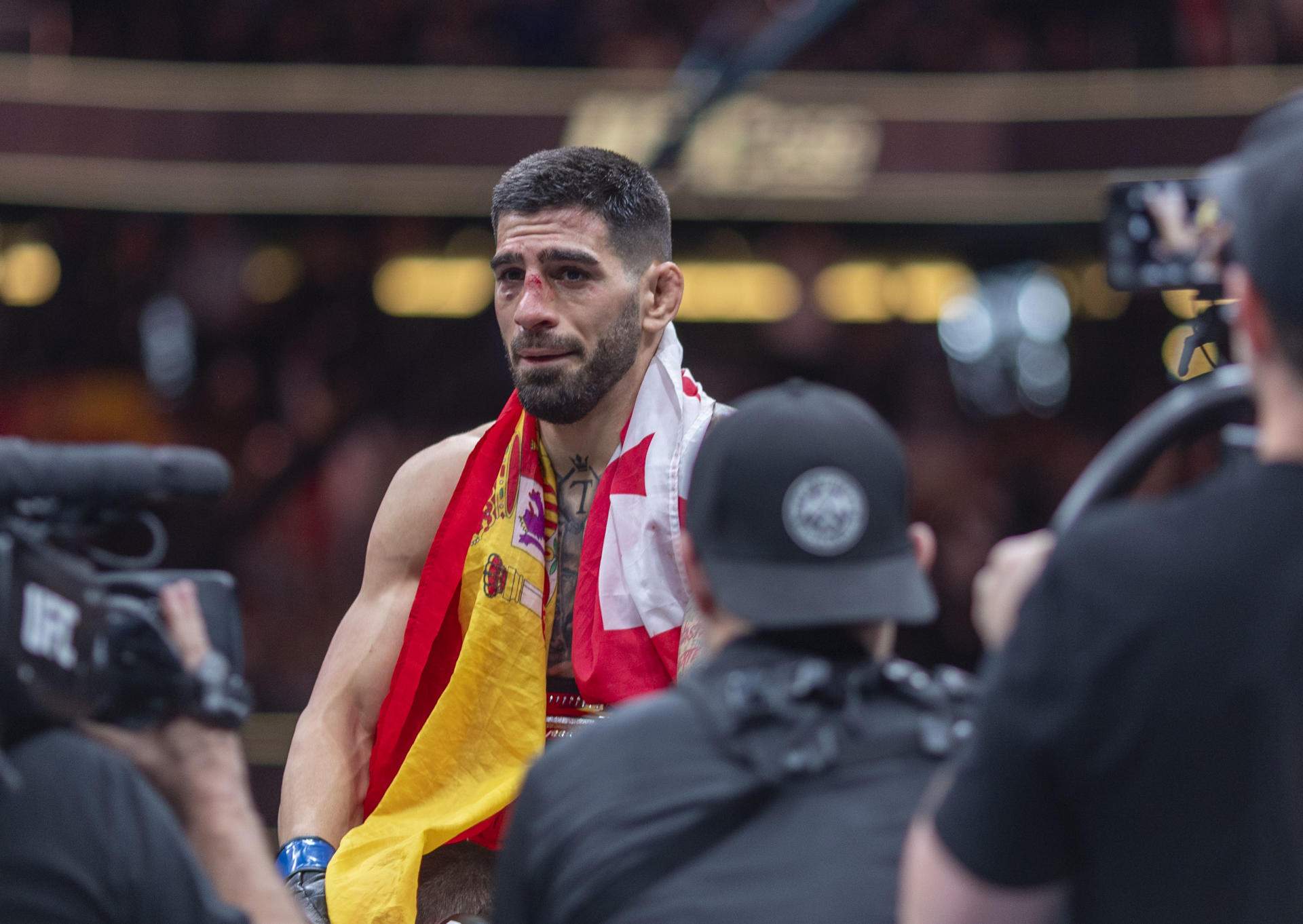 Ilia Topuria cumple su promesa y se convierte en nuevo campeón de la UFC