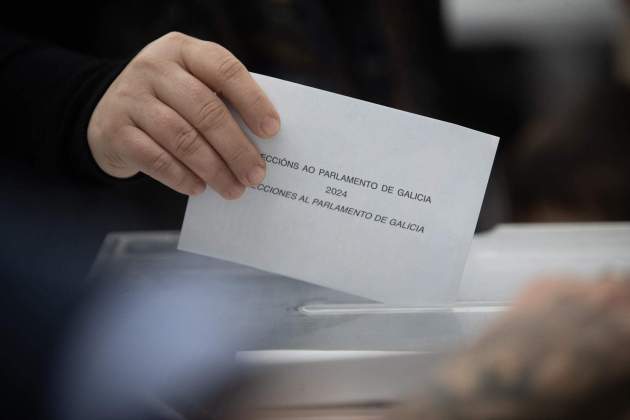 Papereta urna eleccions galícia 2024 EFE Papereta urna eleccions galícia 2024 EFE