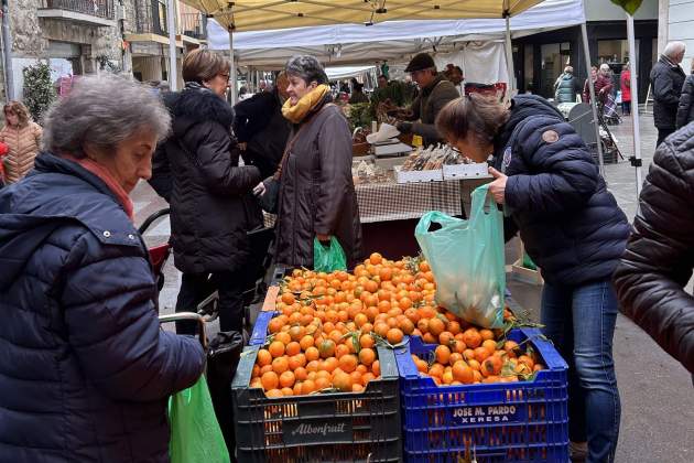 naranjas mercado local / Foto: Albert Villaró y Montse Ferrer