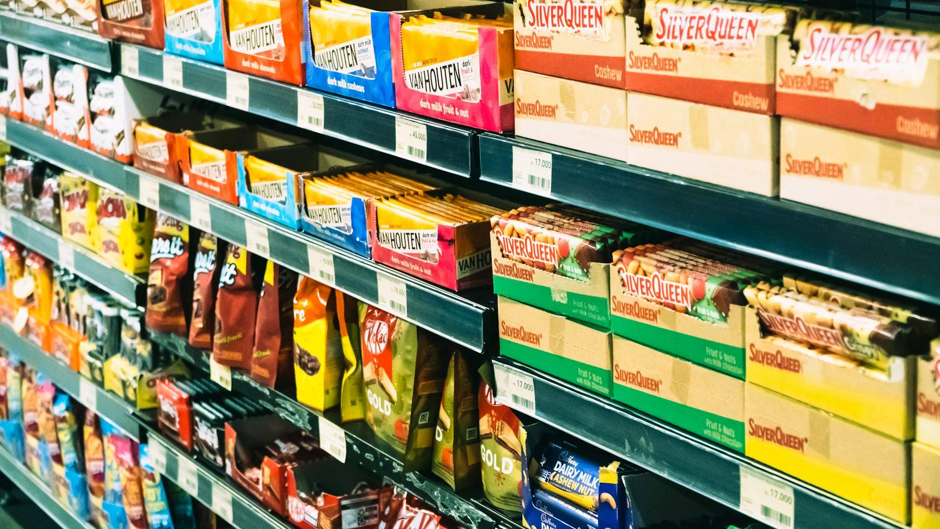 Multiinspecció a supermercats 24 h:  brutícia, paneroles i infrahabitatges, entre altres infraccions
