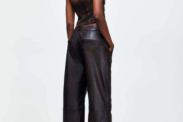 Pantalón de piel desgastada Pantalón de piel desgastada