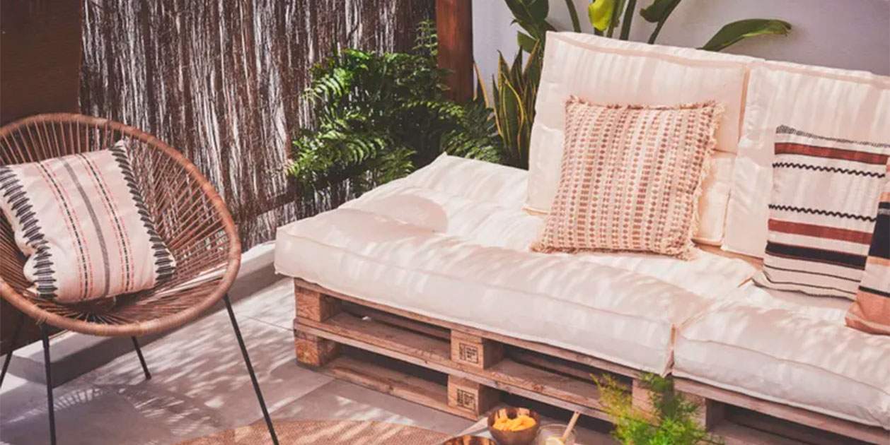 El sillón acapulco que ves en todas las casas de dinero cuesta 59,99 euros en Leroy Merlin