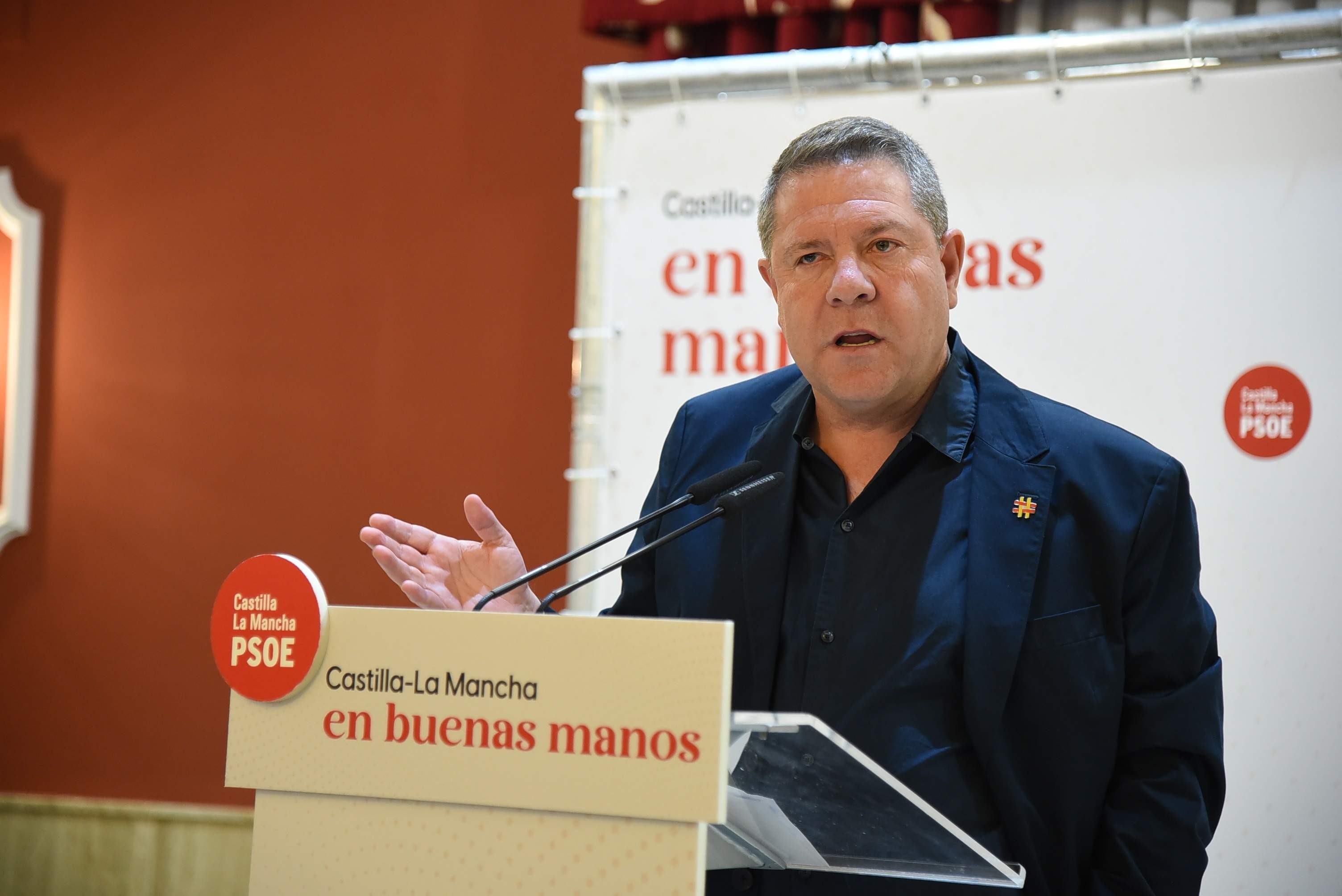 García-Page vuelve a cargar: "La camiseta del PSOE no es una camisa de fuerza"