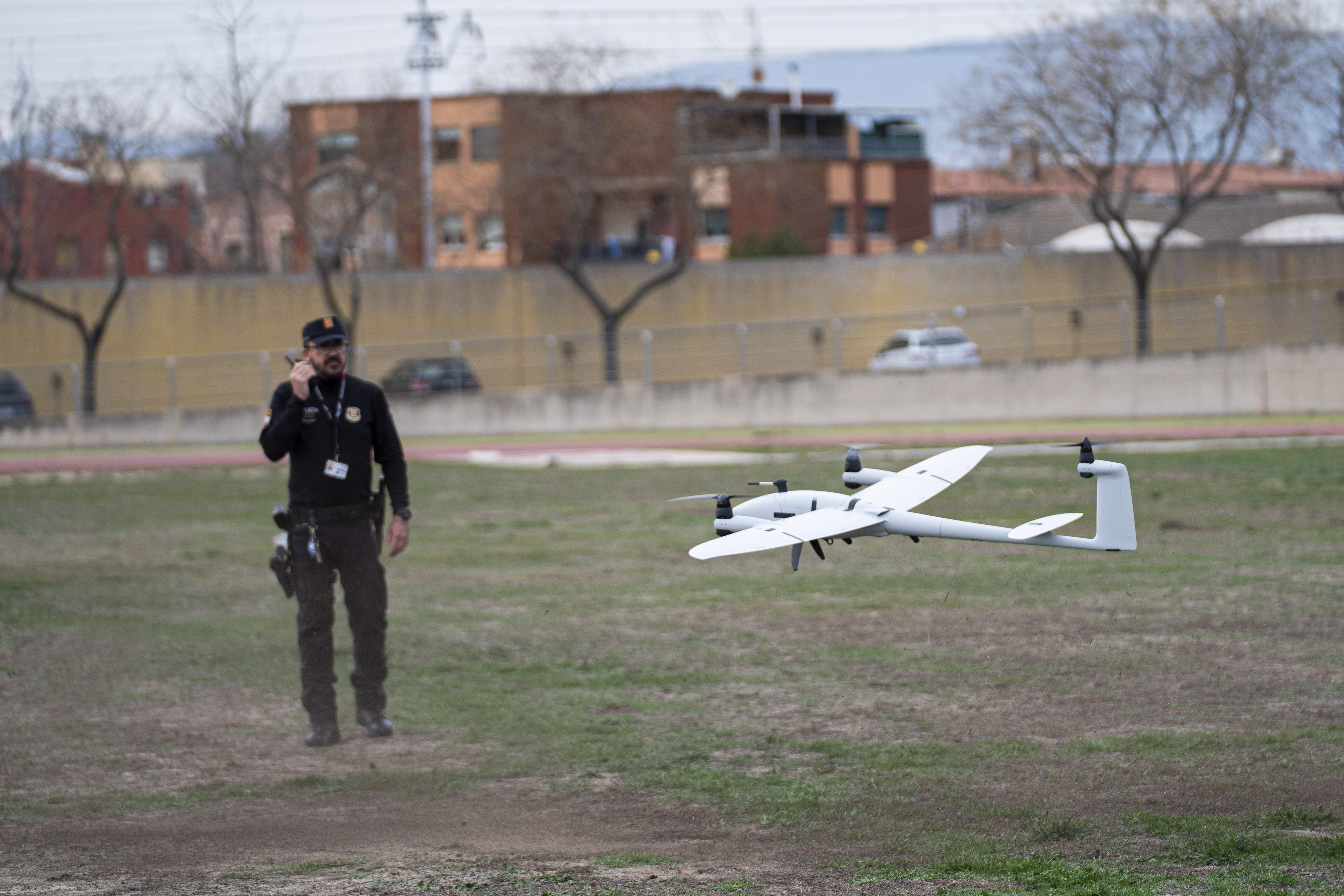 Los Mossos aceleran en el control aéreo con un dron para patrullar contra el narcotráfico en la costa
