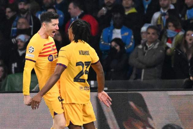 Lewandowski gol Napoles Barça EFE Lewandowski gol Napoles Barça EFE