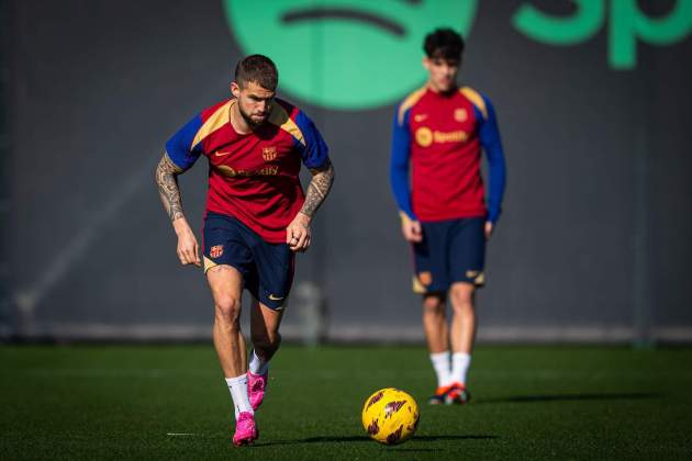 Iñigo Martínez entrenamiento Barça
