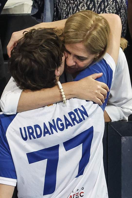 Cristina abrazo pablo GTRES