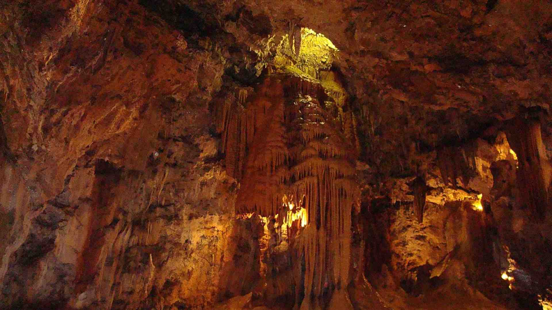 La cueva donde se bañan las hadas que puedes visitar en una escapada de fin de semana