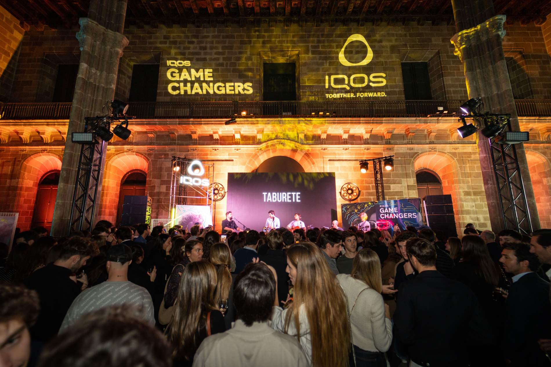 Concert Taburete IQOS Game Changer Barcelona / IQOS