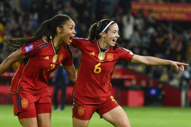 Salma Paralluelo Aitana Bonmatí España EFE Salma Paralluelo Aitana Bonmatí España EFE