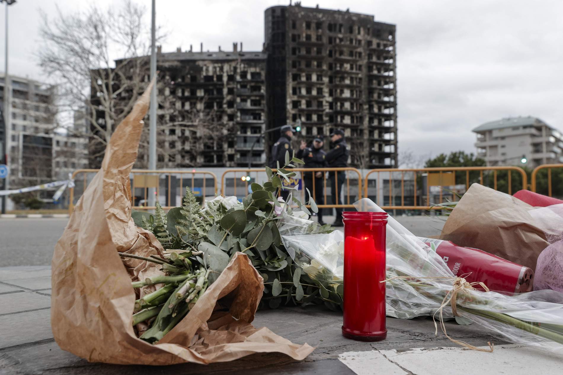 TriasxBCN reclama a Collboni un informe sobre el uso del poliuretano en edificios de Barcelona