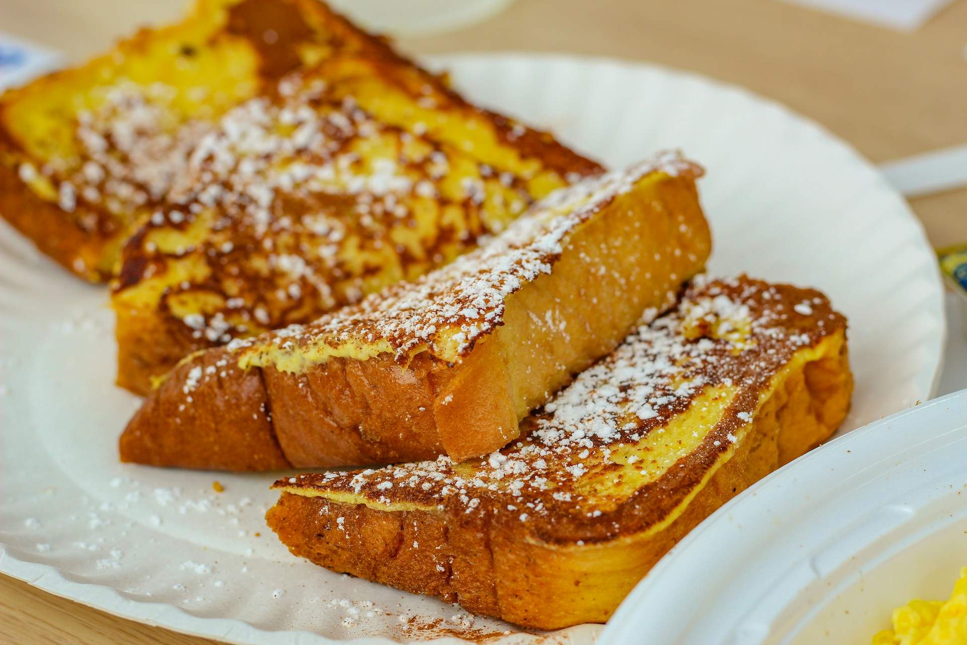 Cómo hacer torrijas: la receta casera más deliciosa que te podría haber dado tu abuela