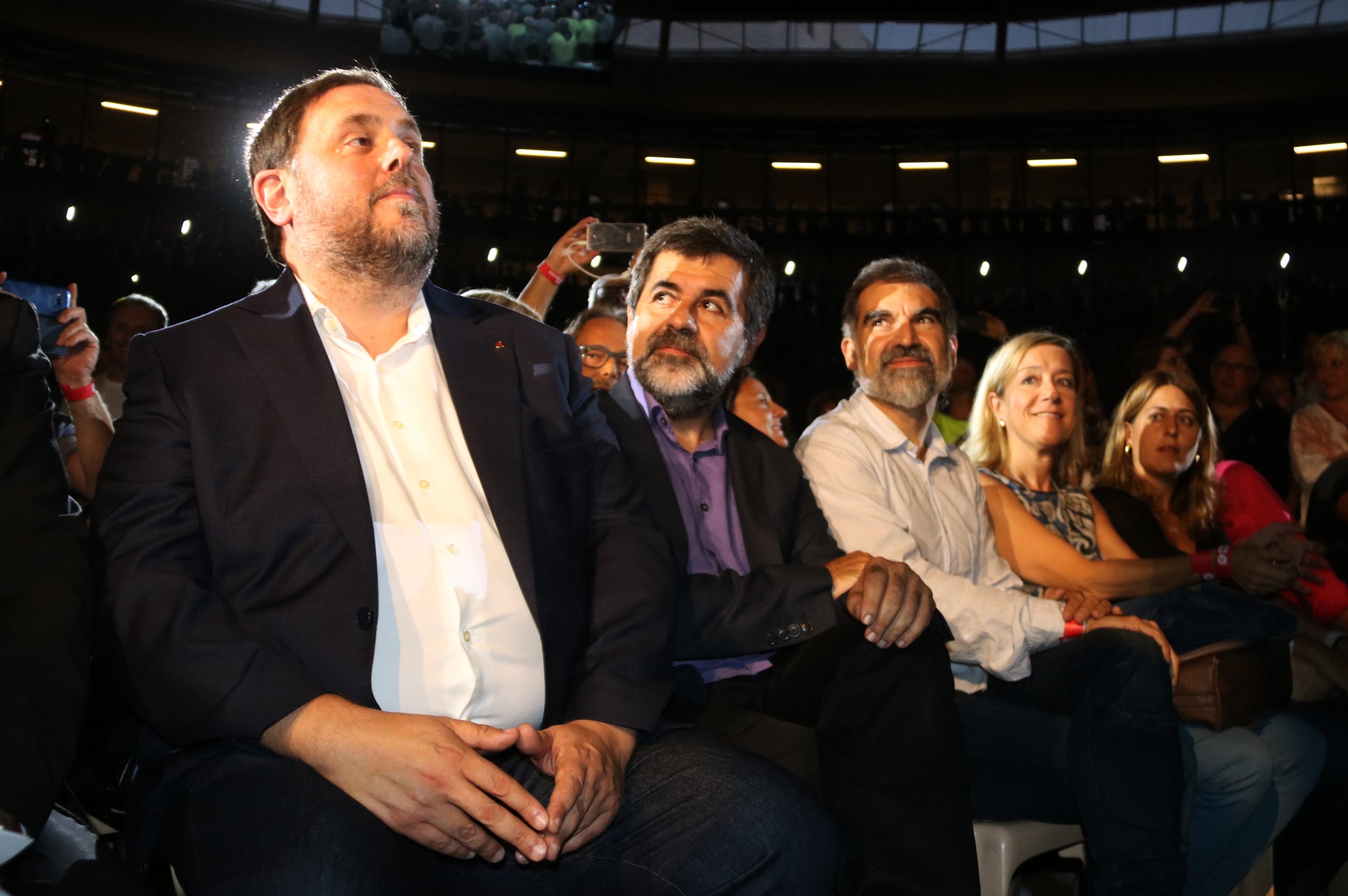 El TC també rebutja deixar en llibertat Sànchez i Junqueras