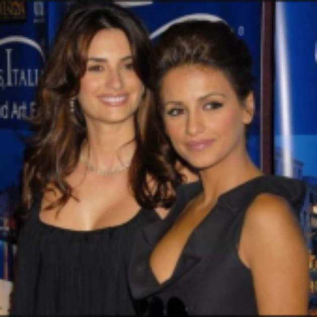 Mónica Cruz i Penélope Cruz - Twitter Mónica Cruz i Penélope Cruz - Twitter