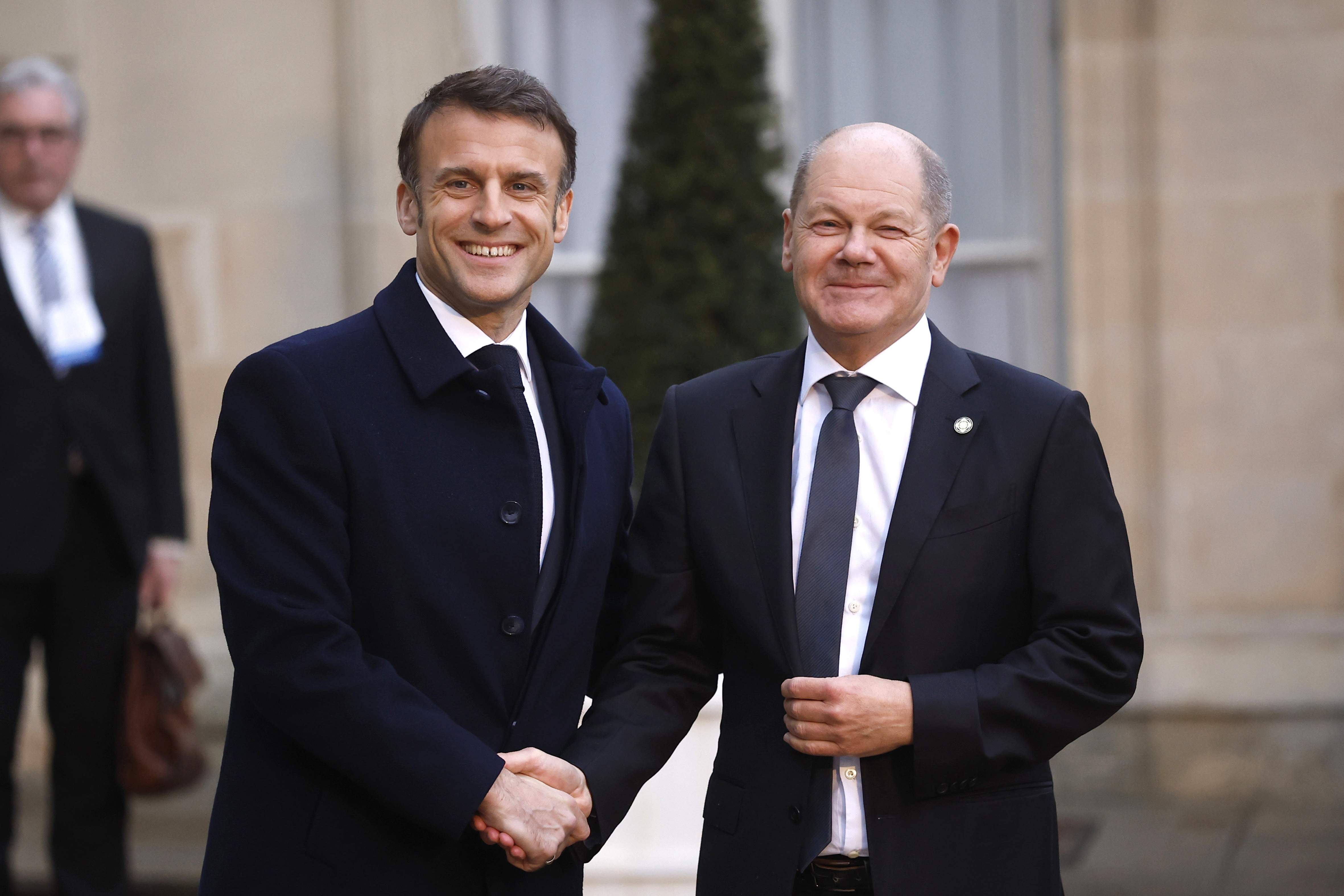 Pols entre Macron i Scholz per l'enviament de soldats europeus i de l'OTAN a Ucraïna