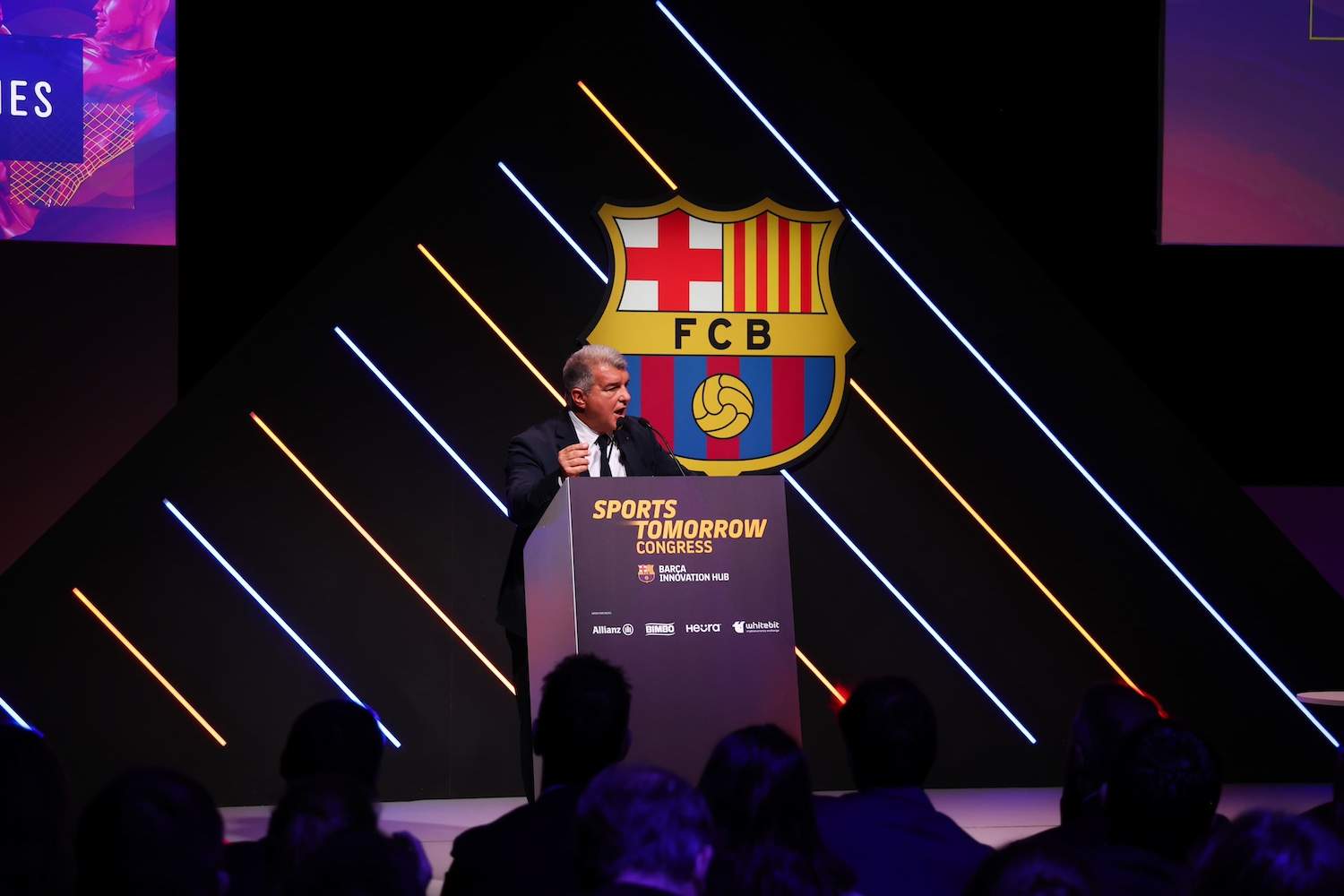 Joan Laporta pide 1.000 millones a quien quiera sacarlo del Barça