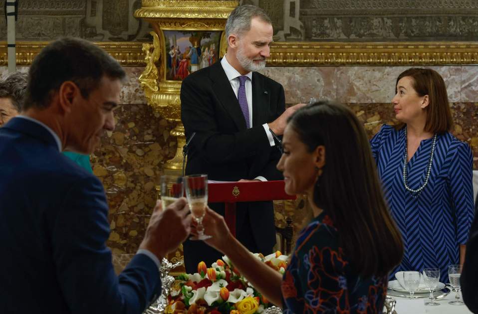 Felipe Letizia Pedro Sánchez brindis EFE