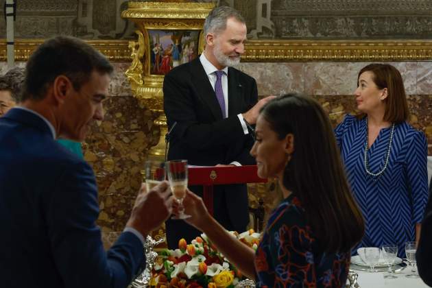 Felipe Letizia Pedro Sánchez brindis EFE